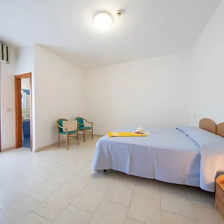 Hercules Aparthotel